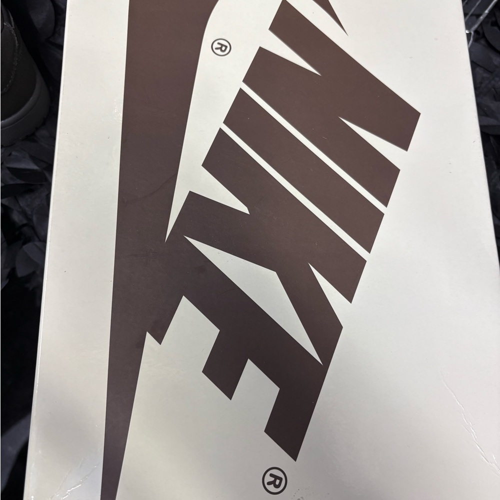 Nike Black and Brown Suede Sneakers Low-Top Design - Picture 4 of 6